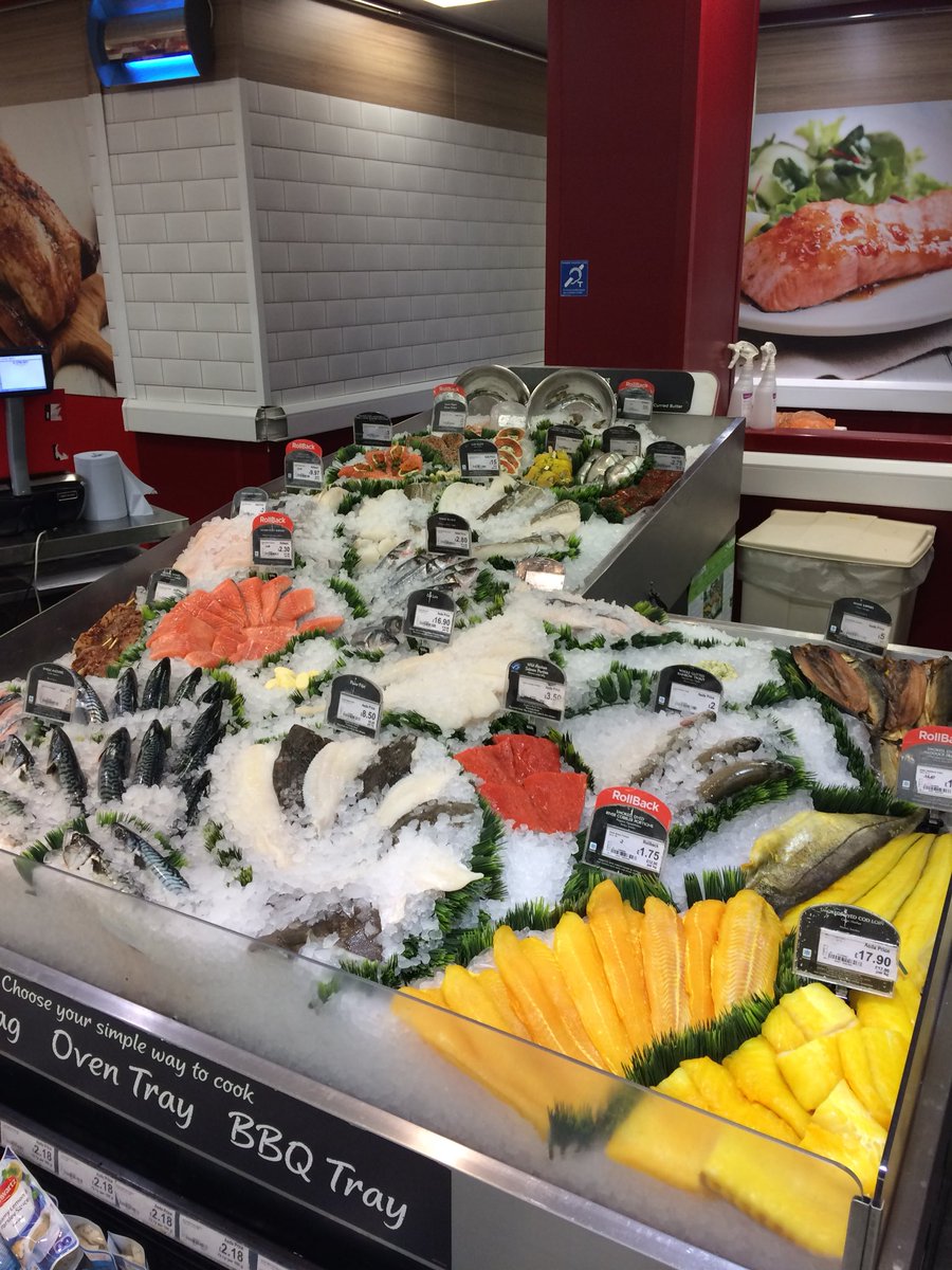seafoodskills's tweet image. Fantastic #fishcounter @asda @Wolverhampton. Fresh quality #fish #cod #seabass #plaice #fillets and fabulous #fresh #mackerel. #eatmorefish #retail #asda