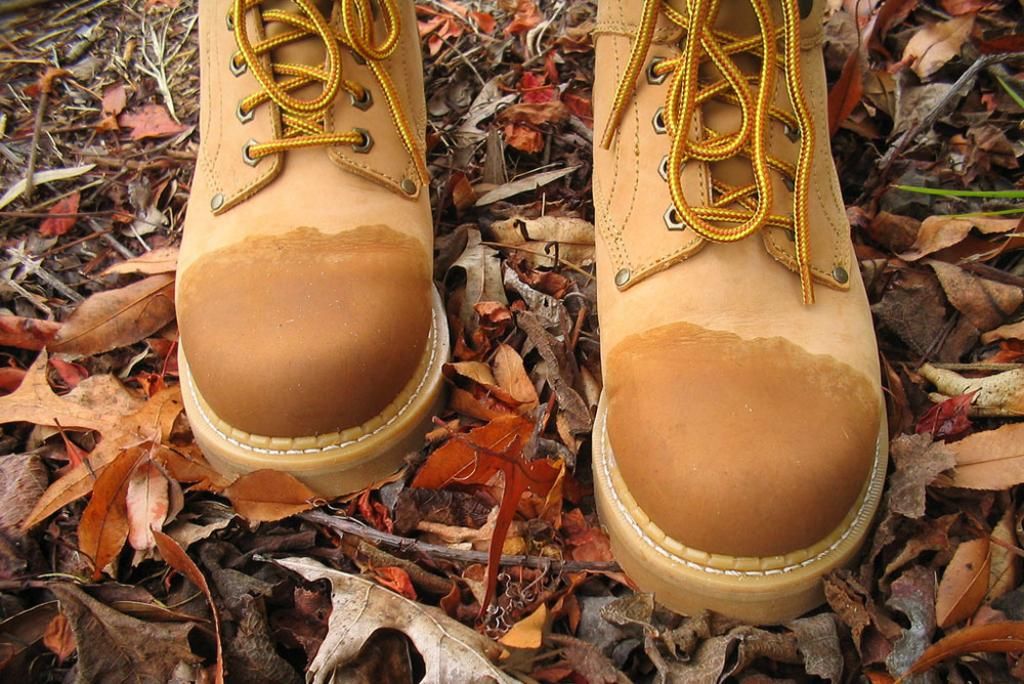 ADSMeetings's tweet photo. How to Waterproof Leather Boots and Shoes - 9 Quick &amp; Simple Steps via @waterproofguide https://t.co/Ufh4GkbBYx #boots #howto https://t.co/eY7bxyyoyd