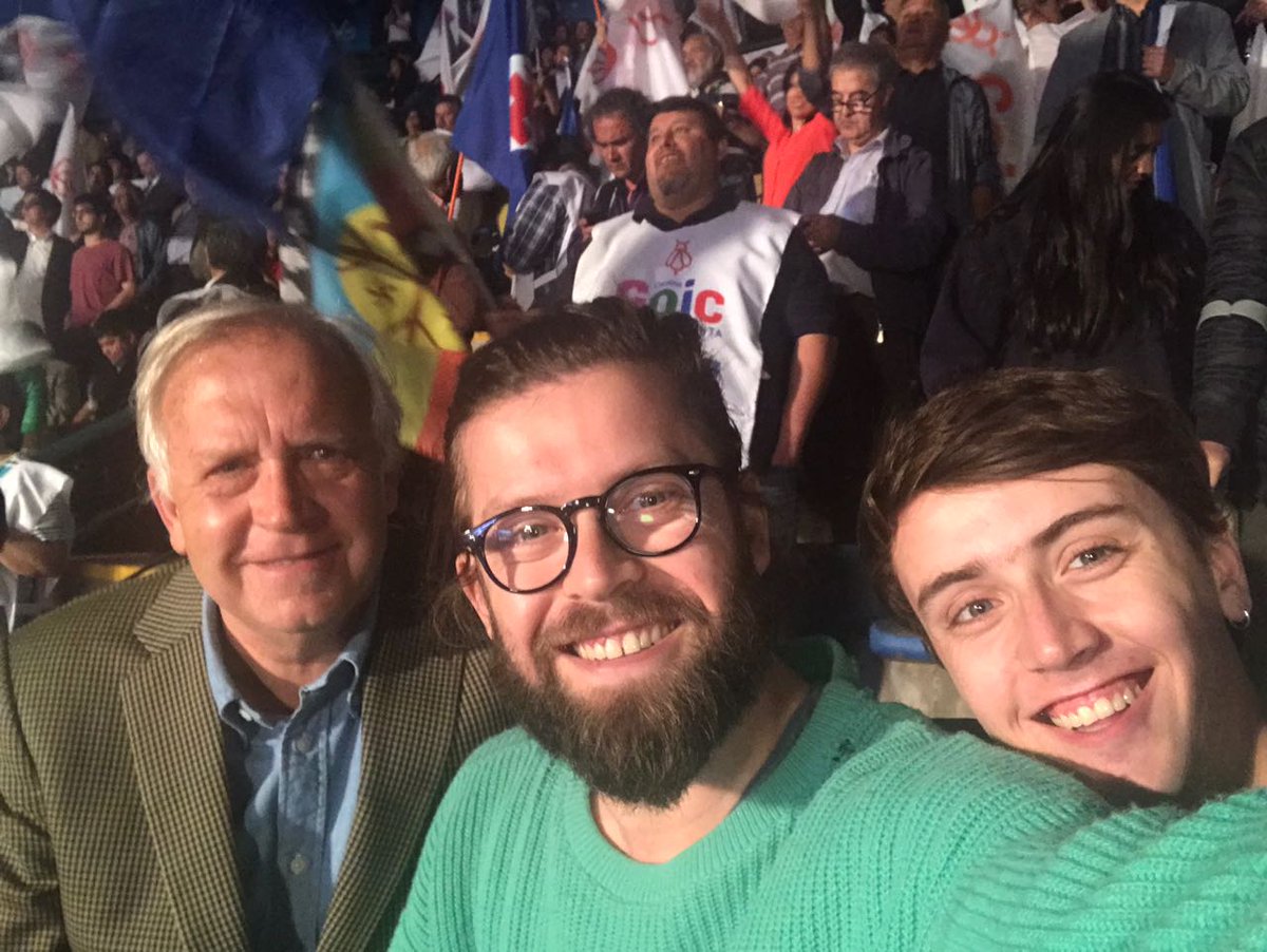 martacanto's tweet photo. Anoche más de 3500 personas estuvimos apoyando a @carolinagoic. Cierre de Campaña Court Central Estadio Nacional Region Metropolitana #goic1 #yomeatrevo#goic1 https://t.co/1IMy4vwMXF