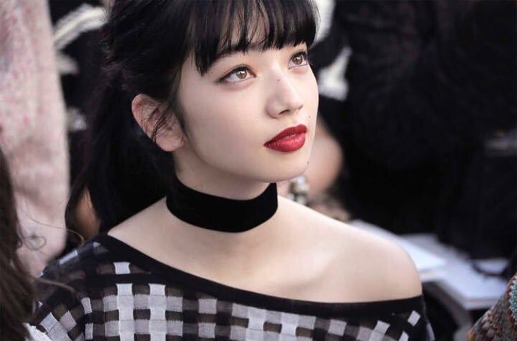 ゆいこ 赤リップが似合う女の子って憧れます 黒髪 前髪ぱっつん ポニーテール この ザ 小松菜奈が好きです T Co H0il0qo2xb Twitter ゆいこ 赤リップが似合う女の子って憧れます 黒髪 前髪ぱっつん ポニーテール この ザ 小松菜奈が好きです T Co H0il0qo2xb Twitter