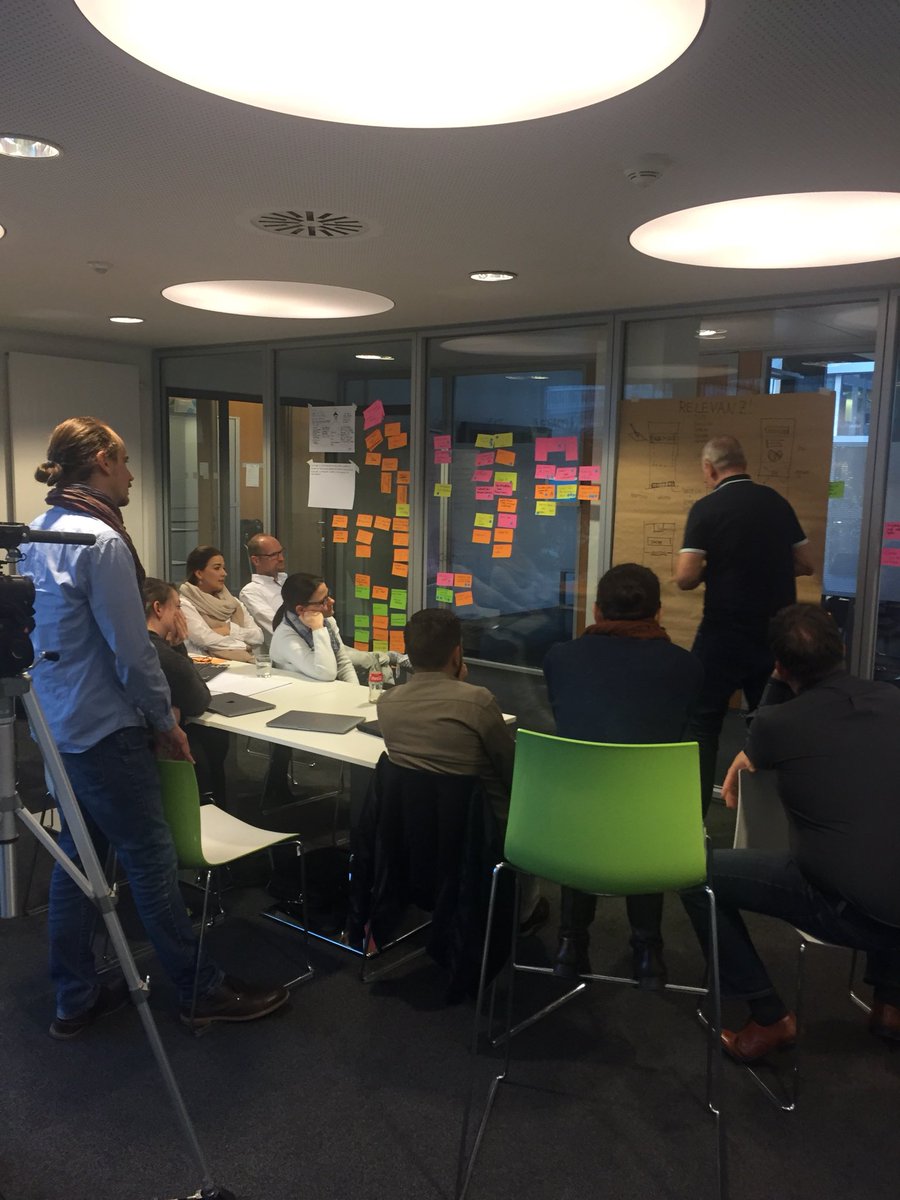 FUTURE FLUX (@futureflux) on Twitter photo Wir #Prototypen gerade ein ziemlich cooles Tool zur Vernetzung von #Menschen und #themen in großen Umternehmen <a href="/ruv_de/">R+V Versicherung</a> Wir #Prototypen gerade ein ziemlich cooles Tool zur Vernetzung von #Menschen und #themen in großen Umternehmen <a href="/ruv_de/">R+V Versicherung</a>