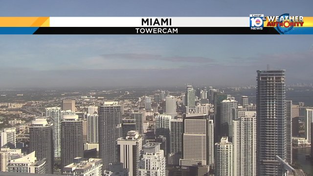Beautiful look from Miami this morning with lots of sunshine. Enjoy, because showers return later today. https://t.co/f8Kroz4Tnb
