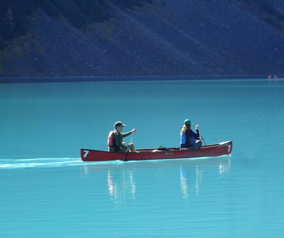 Accountable731's tweet image. In business that don’t suck, everyone is “paddling in the same direction”. Your people look out for each other. buff.ly/2vMsgif