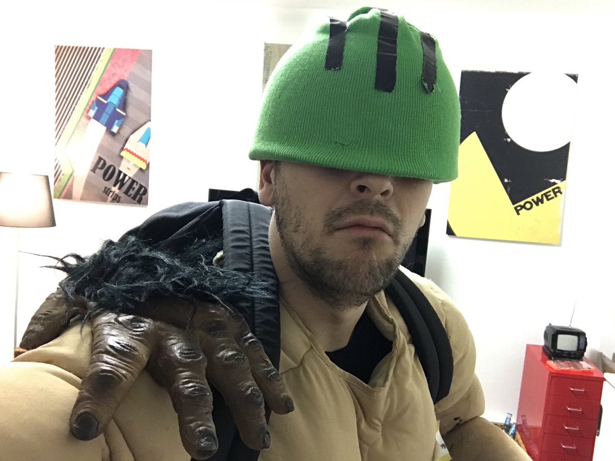 MON (@bimon) on Twitter photo Liebes Tagebuch, heute habe ich <a href="/SteffenMorfmann/">Dr. Steffen Morfmann</a> getroffen (kritischer Wurf-Treffer, 50+ Schaden). #spitzestifte #tears #rbtv Liebes Tagebuch, heute habe ich <a href="/SteffenMorfmann/">Dr. Steffen Morfmann</a> getroffen (kritischer Wurf-Treffer, 50+ Schaden). #spitzestifte #tears #rbtv