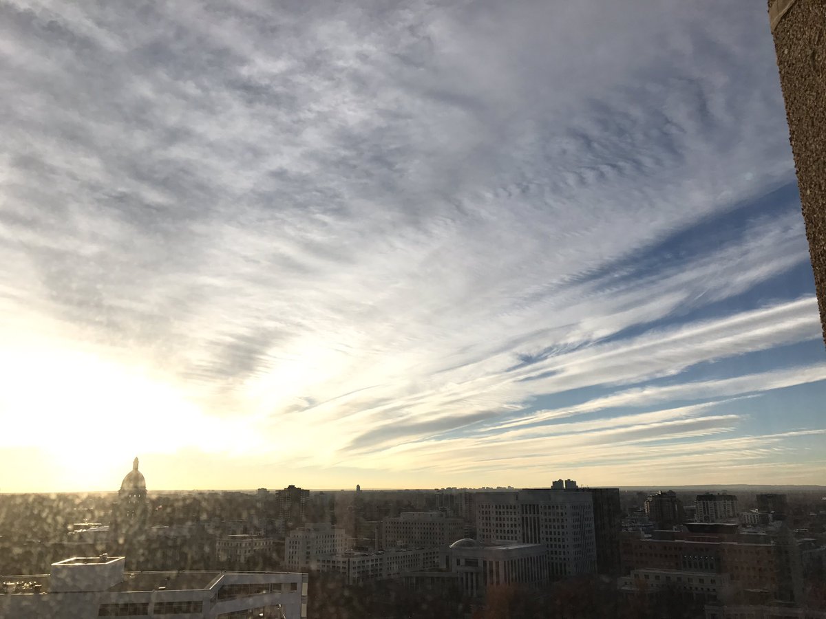 DrMoniByrne's tweet photo. Buenos dias, Denver! Bring it, #UCEA17 !!! Echando Pa'lante! #UCEAwesome #DenverInNovember #LeadershipMatters @UCEA @MDYoungUCEA @Dr_AprilPeters @MariRodPhD @DrTerah @lopezgr88 @CaseyDCobb @CSTMegan @educ8iowa @Billblack33647 @Profe_Rodriguez @culturalearning @BelmasOffice https://t.co/1ZFusG21vT