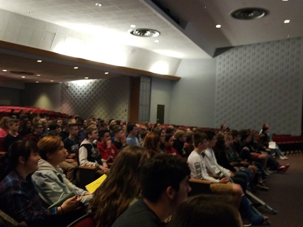 hprhs_elysek's tweet image. Let the 8th Grade Tours begin!!!📚🐾 #WildcatPride #peercounseling @HPRwildcats @JonTallamy @HPRHS_chad @HPRHS_robby @DeodinoWildcats @ErikCarlson14 @SeamusWCampbell