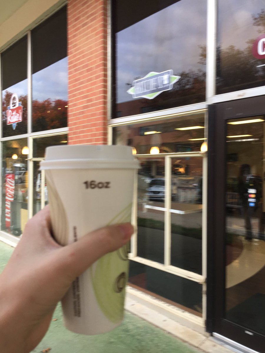 RachelALEgli's tweet photo. It may be cold and early, but nothing will stop me from completing the #CampusCoffeeCrawl at #OUCate Roscoe's #challangecompleted https://t.co/55bVFhFT0o