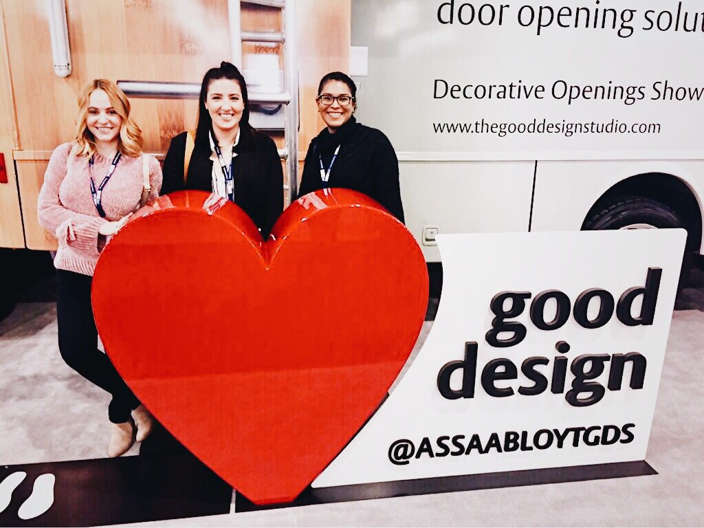 dieseldisplays's tweet photo. We’re opening doors with our new friends at Assa Abloy: Your Decorative Door Solution! 
@ASSAABLOYTGDS #NeoCon2017
https://t.co/nIfgRLKXK1 https://t.co/3D3SSfIkzF