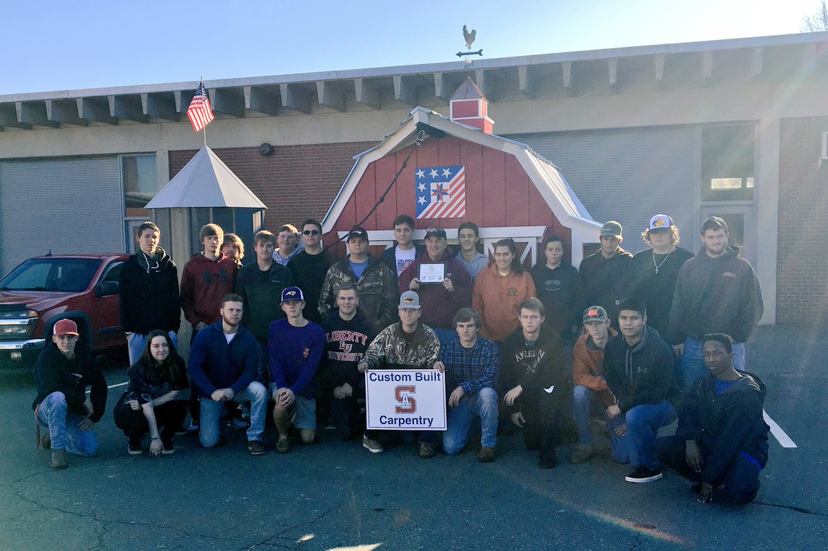 RobinBowers_CTE's tweet photo. This year the Home Builders playhouse of the year award goes to @SAHS_Patriots Carpentry! #ABSSCTE https://t.co/mxV65AZzdW