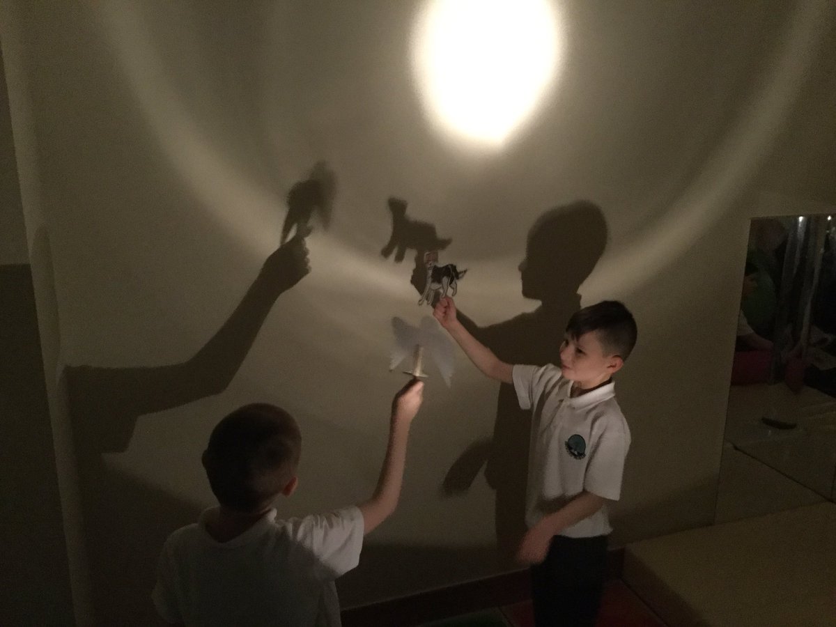 macleod_mr's tweet photo. We made puppets and had a puppet show in the sensory room #lightanddark #shadows #topicafternoon #learningcontexts https://t.co/G8X5U60VlL