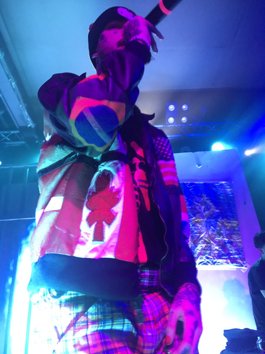 rottxn_bxnny's tweet photo. #riplileep #lilpeep. I love your music Lil Peep. It always helped me get through my struggles. I love you so much. You will always be my favorite artist. I love you♥️ https://t.co/03WNjyXnxD