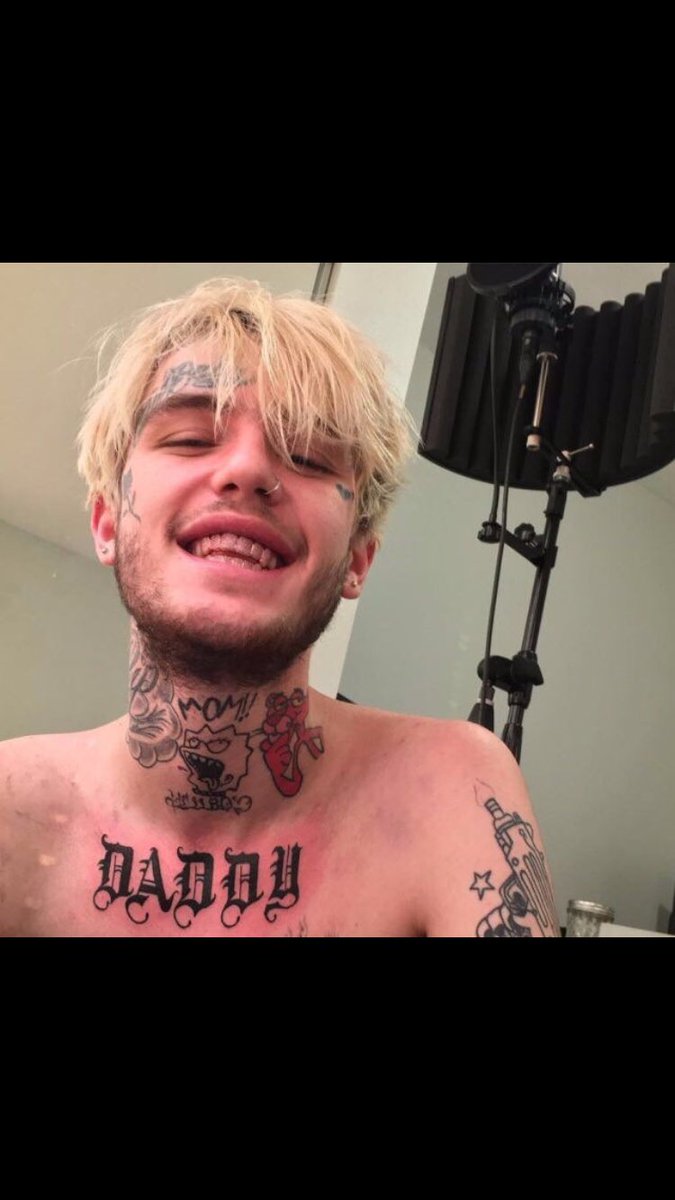 rottxn_bxnny's tweet photo. #riplileep #lilpeep. I love your music Lil Peep. It always helped me get through my struggles. I love you so much. You will always be my favorite artist. I love you♥️ https://t.co/03WNjyXnxD