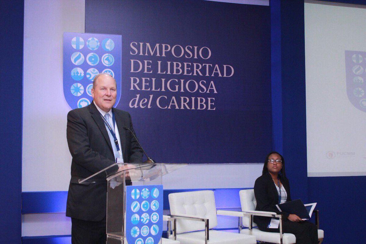 PUCMM's tweet photo. Este encuentro se desarrolla con la participación de delegados de 15 países de América y el Caribe, en representación de gobiernos, sectores académicos y empresariales, la sociedad civil, medios de comunicación y líderes religiosos.  #simposioLRC #libertadreligiosa https://t.co/iPWzjdD2SI