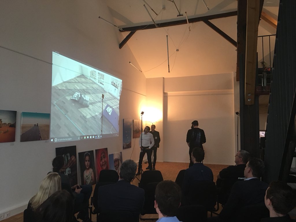 itbusinessday's tweet photo. Virtual Reality (#VR) Hautnah erleben und deren Einsatzmöglichkeiten bei Peter Becker GmbH #ITBD17 #würzburg https://t.co/HjxEYDDAds