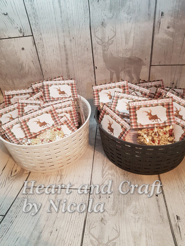 _HeartandCraft_'s tweet photo. 🦌🎅Reindeer food!!🎅🦌
#magic #ReindeerReady #reindeerfood #Magic #environmentallyfriendly #ChristmasIsComing #christmastime https://t.co/QHP9hFryXm