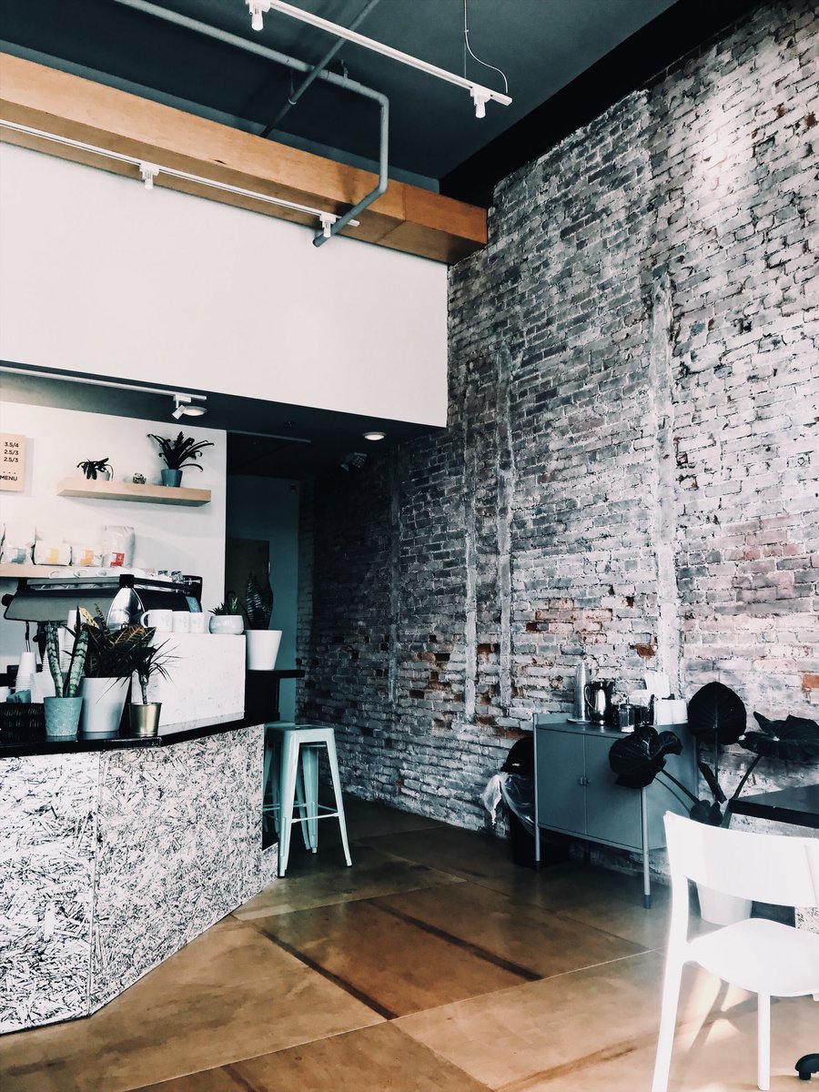 MeetinCLE's tweet photo. Coffee shops with inspiring views to keep you motivated. #MeetinCLE
📍 @PhoenixCoffeeCo https://t.co/AZZGna2pQL