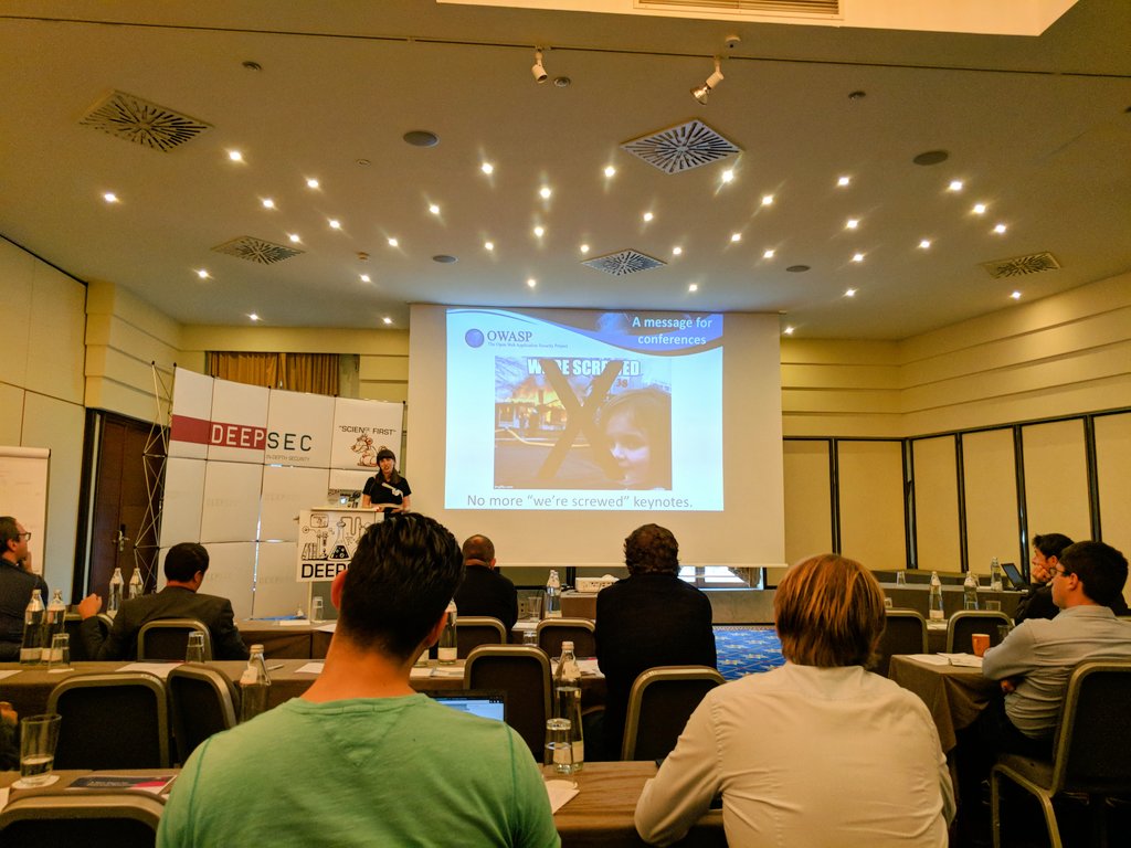 drjessicabarker's tweet image. Hear hear @shehackspurple #deepsec