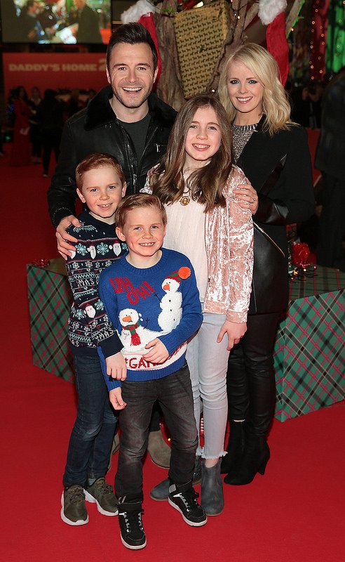 Susmita_Shahnaz's tweet photo. #TheFilans at the Irish premiere of "Daddy's Home 2" π¦
What a GORGEOUS family πππ€β€
@ShaneFilan @Gillian_Filan #Nicole #Patrick #ShaneJr β€ https://t.co/KtzjZ49nrX