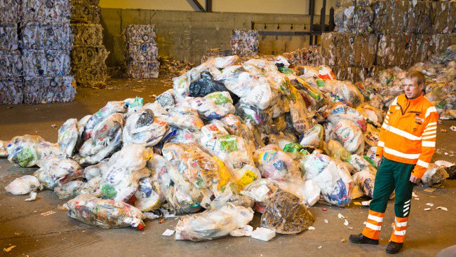 Sorterer du søpla di riktig i blå og  grønne poser, eller går alt i restavfall? nrk.no/telemark/se-hv…