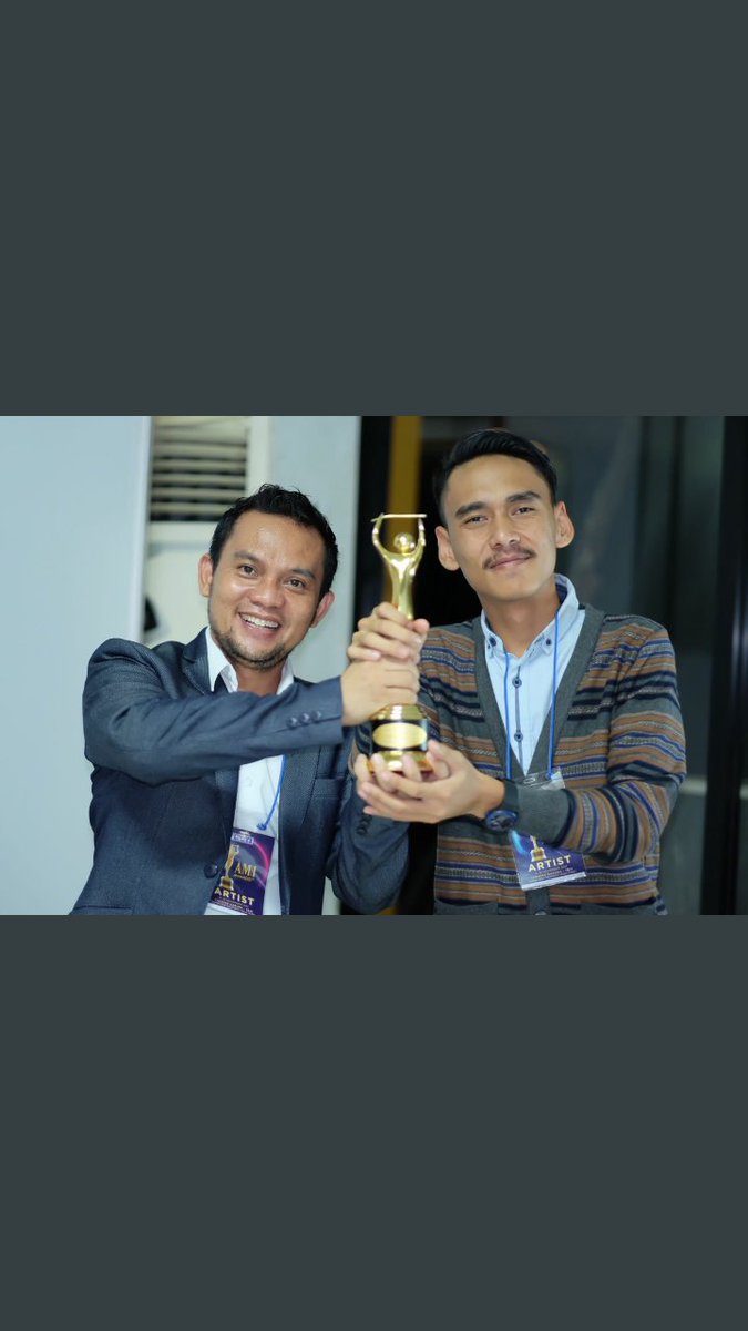Suatu kebanggaan ya Allah Alhamdulillah,congrats de <a href="/Lesti_Jenong_DA/">Lestykejora</a> #LESTIAMI2017