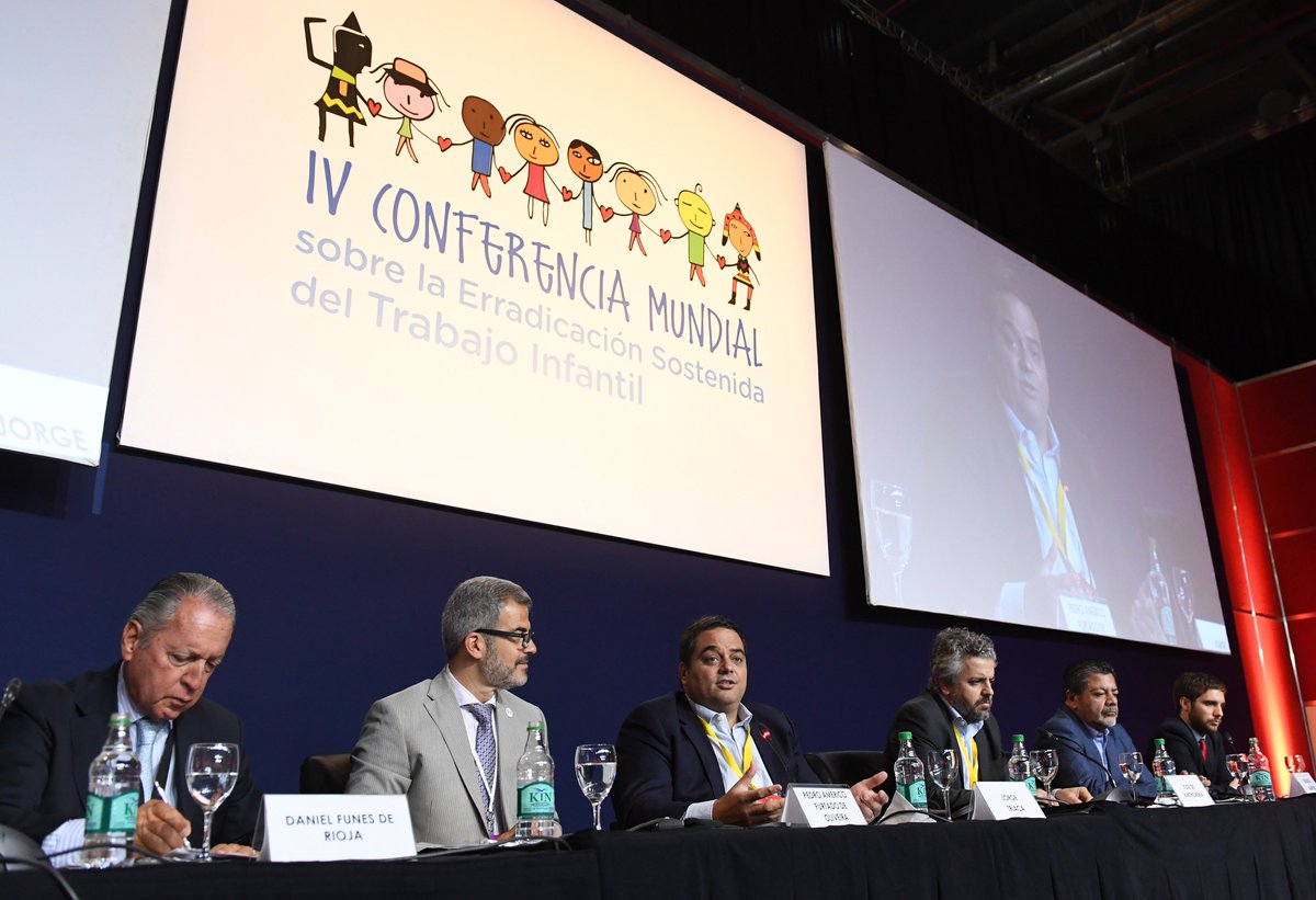SecTrabajoAR's tweet photo. Según la #EANNA existen 715.484 niños, niñas y adolescentes de 5 a 15 años que participan en actividades productivas en áreas rurales y urbanas. Presentamos después de 13 años los resultados a nivel nacional. Un punto inicial para seguir avanzando con el Plan Nacional 2018-2022. https://t.co/B0PuQ2xyAq