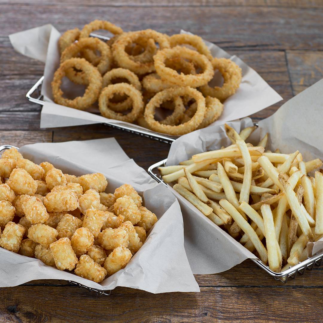 JRocketsQTR's tweet photo. Fries. Onion Rings. Tots. You can only choose one. Go: https://t.co/hpVPQtwtUn