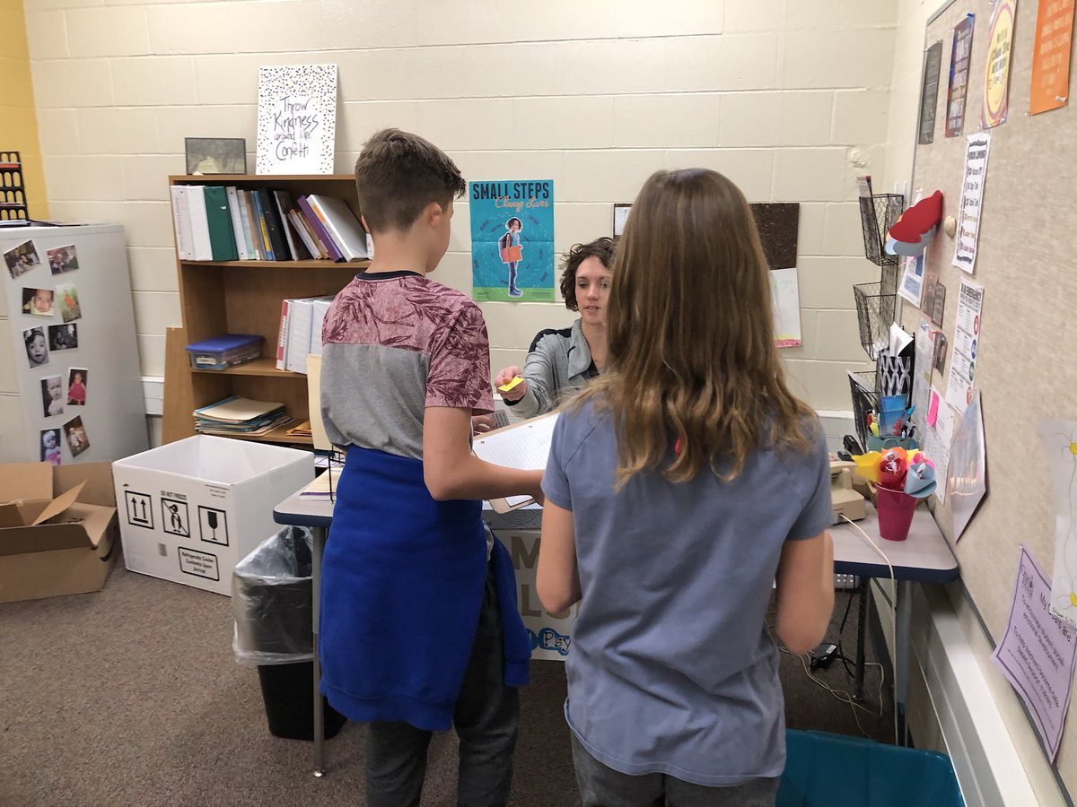 jakobclass's tweet photo. Going on a scavenger hunt for math problems! #fifthgrademath #WeAreGIPS #gishoemaker https://t.co/pFxQy8jnHu