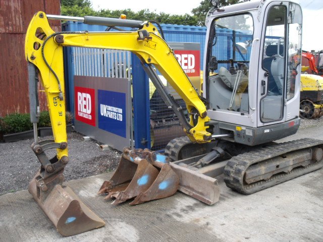 UKCP_Ltd's tweet photo. #neuson just arrived at #redplant.co.uk https://t.co/jeqf1kKNcg