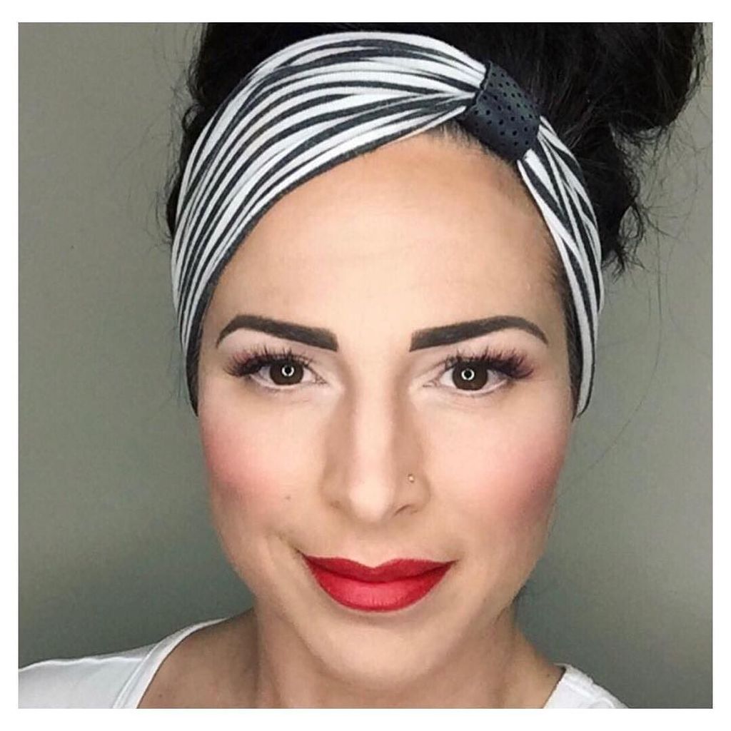 HouseofKoopslie's tweet photo. Happy Thursday, ladies!! One more sleep until the weekend! ππΌ πΈ from the stunning @amarisgbeauty... πand our stripe headband with black perforated loop! #koopsliehead https://t.co/o5ViwJ9cHv https://t.co/5MyfZnB196