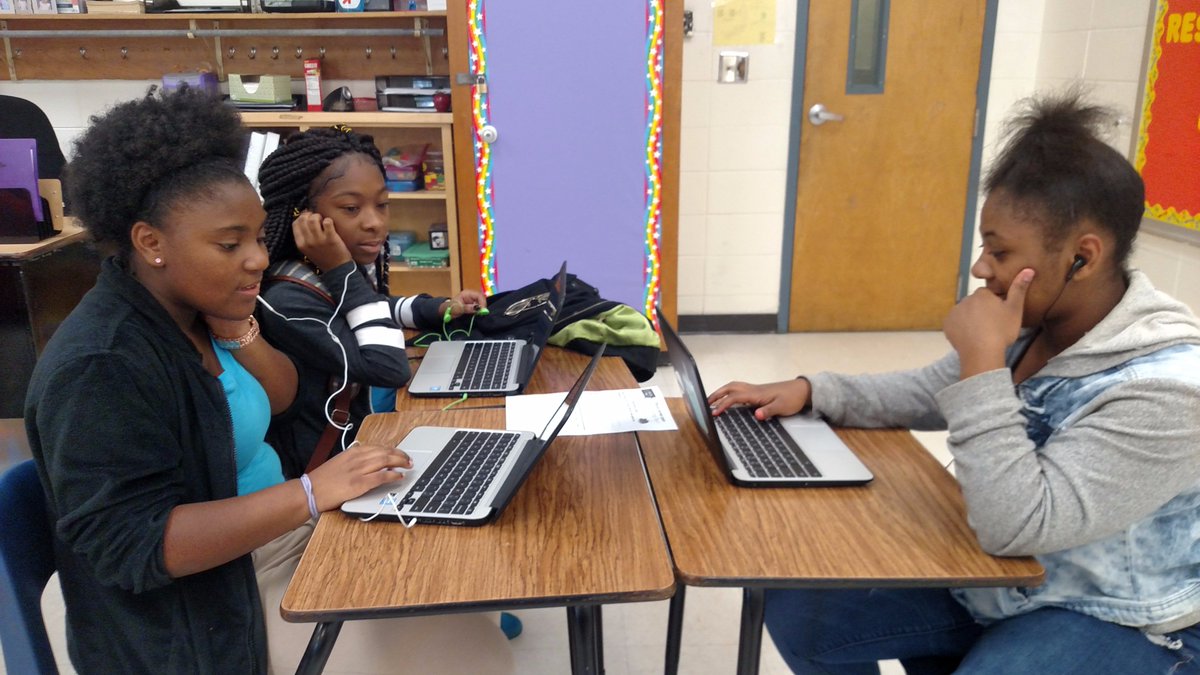 CindyHeggood's tweet photo. Problem based learning gets students engaged. Should retail stores be open on Thanksgiving Day? #STEAMTeams https://t.co/1RogRsCgaT