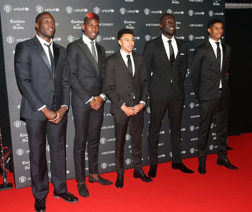 ProsGiveBack's tweet photo. . @ManUtd 18th annual gala dinner raises £160K for @UNICEF. Funds raised will go towards Unicef's education programs for children in Thailand. #UNITED4UNICEF #MUFC https://t.co/vH9D8JEE8l