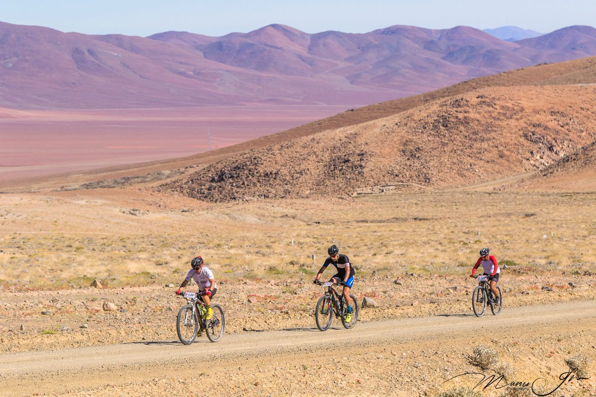 Más imágenes de la experiencia Épica Atacama 2017 #somosepicos Mira acá bit.ly/2im70Y4 😍🚴‍♀️🚴