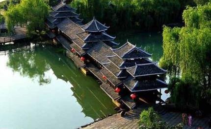 시기는
칼과 같아
몸을 해하고
욕심은
불과 같아
욕망을 태우니
지나치면
몸과 마음
모두 상한다.