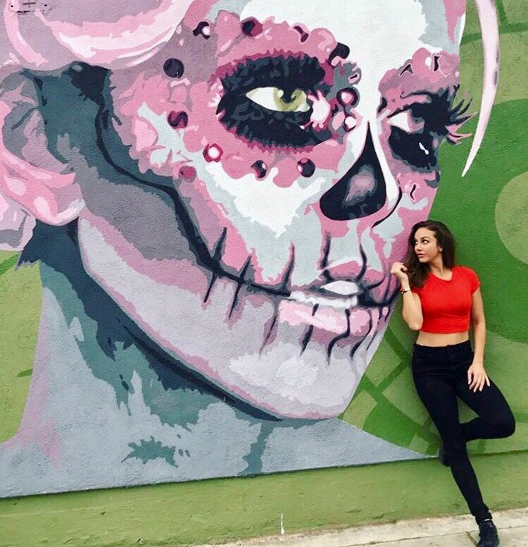 OnlyAtTeKila's tweet photo. Picture perfect with @josephineg21. Tag us in your mural photos and hashtag #onlyattekila for your chance to be featured on our page! 📷 https://t.co/OwrNLpiy0z