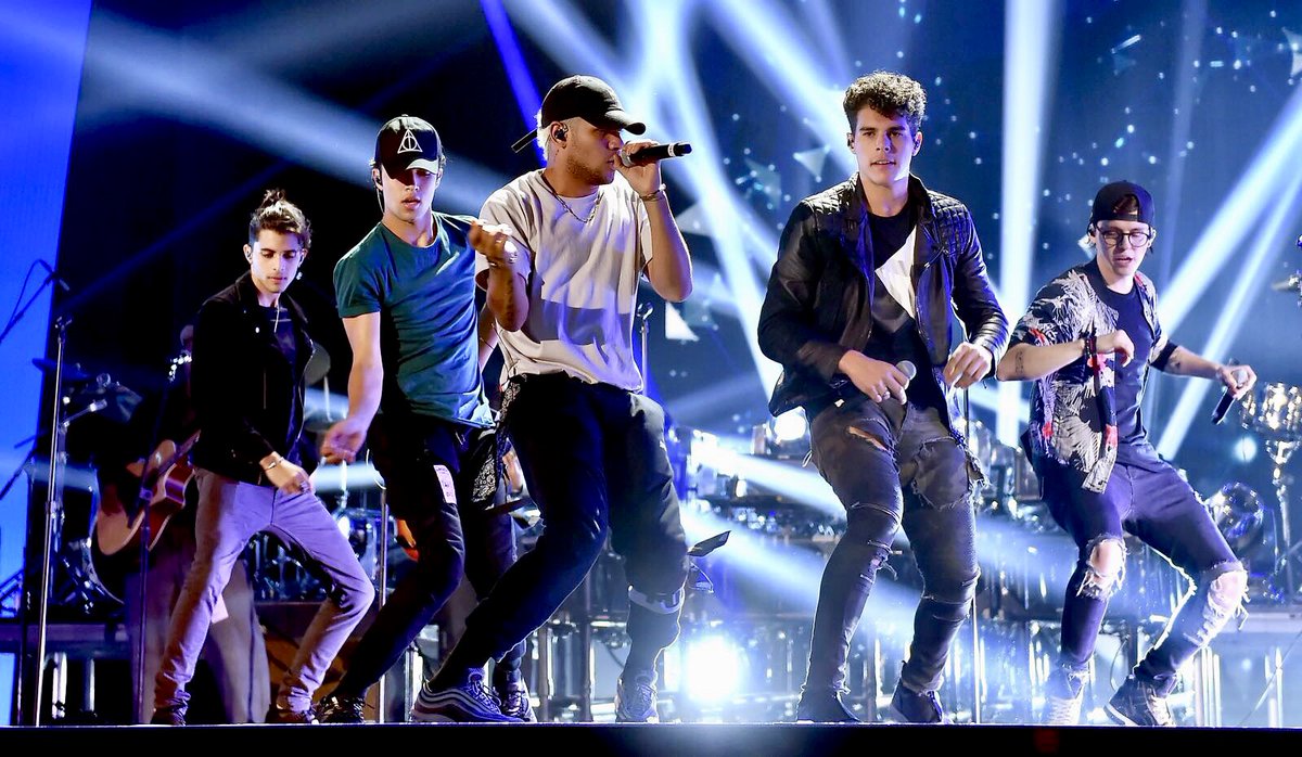 ¿Crees que <a href="/CNCOmusic/">CNCO</a> debería ganar MEJOR NUEVO ARTISTA? #LatinGRAMMY #SoyLaMusica