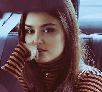 Yok böyle bir şey 😍♥️ #siyahinci <a href="/HandeErcel/">Hande Erçel</a>
