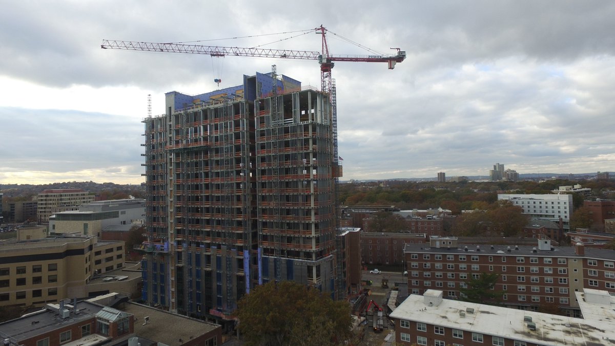ecnewreshall's tweet photo. Check out this awesome shot of the new residence hall taken by @tsuf_baumflek . Thanks so much for sharing! https://t.co/WpQCSI0VNa
