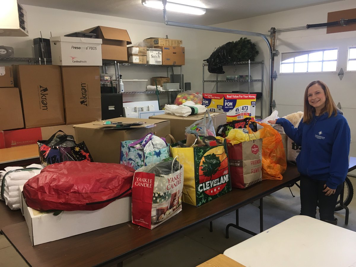 CLEAlumPanhel's tweet photo. We'd like to extend a big THANK YOU to our member chapters for collecting gifts to support @OhioGuidestone's Holiday Donation Drive! All items go to local children and families in need during the holiday season. Click to learn how you can help! >> https://t.co/SbGnu8Yq3h https://t.co/Q9TMhexQQO