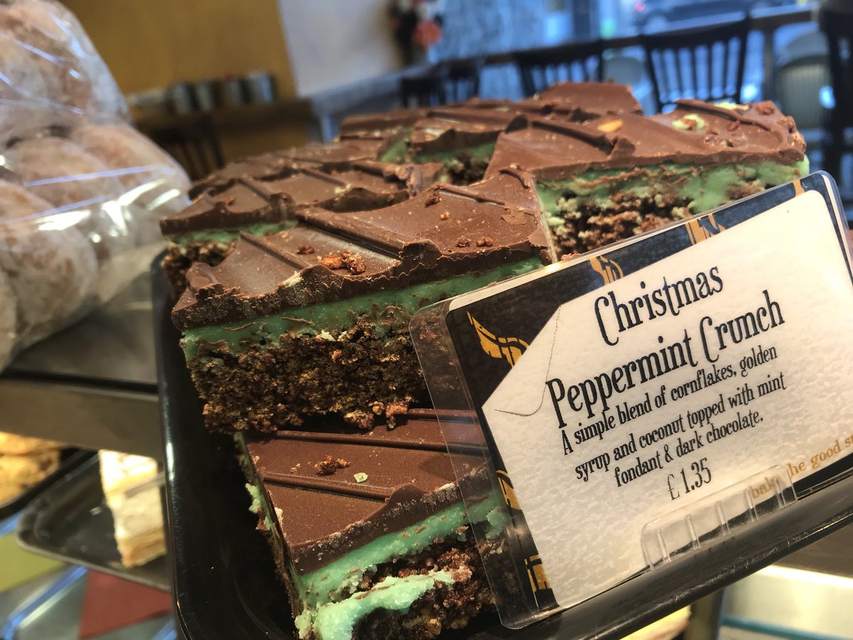 ParsonsBakery's tweet image. Good baking we bring, to you and your kin... ⭐️ #peppermintcrunch #itsback #festive #handmade