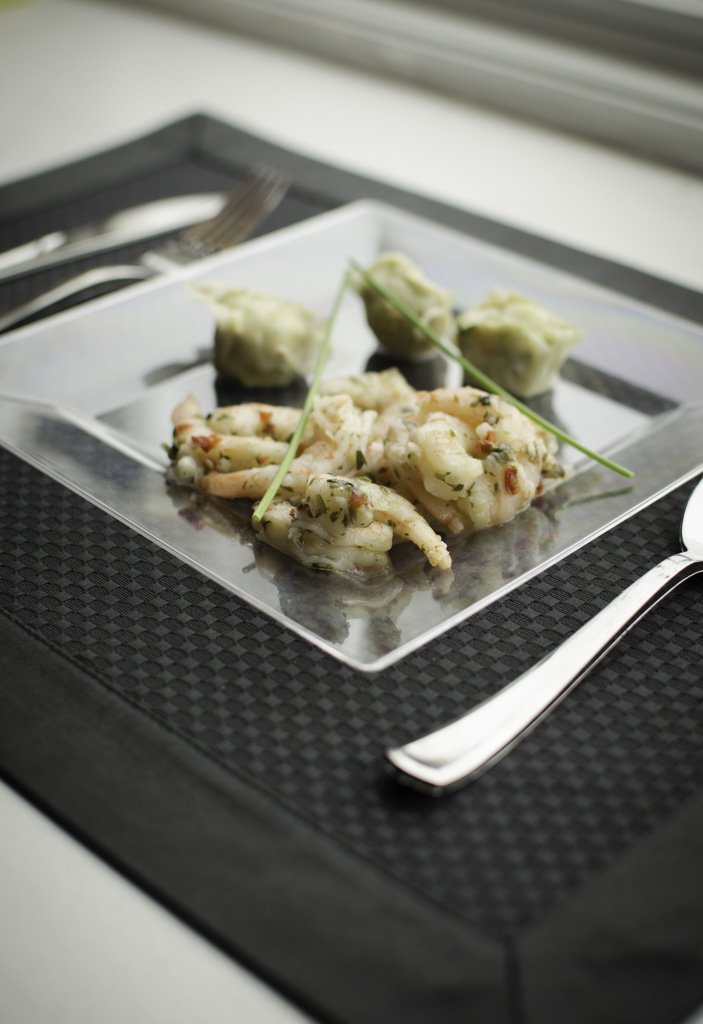 chef_handler's tweet image. We know it's #NationalFastFoodDay, but can you really resist those shrimp cocktails? Shop our Imperial line here: ss1.us/a/v3yVc4XG