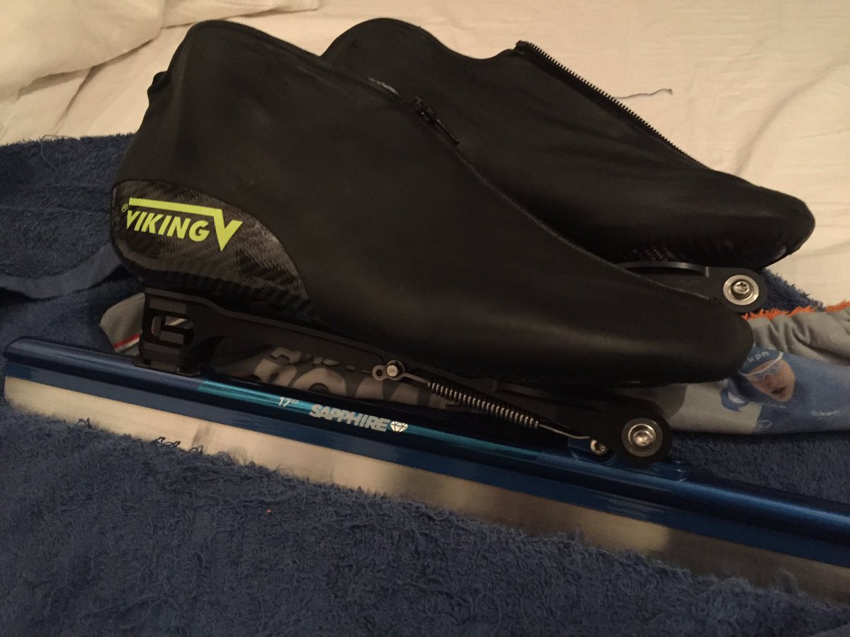 Mijn schoen weer gefixt door <a href="/SchoenmakerJF/">Schoenmaker Feenstra</a> <a href="/VikingSkates/">Viking Schaatsen</a> Thanks!