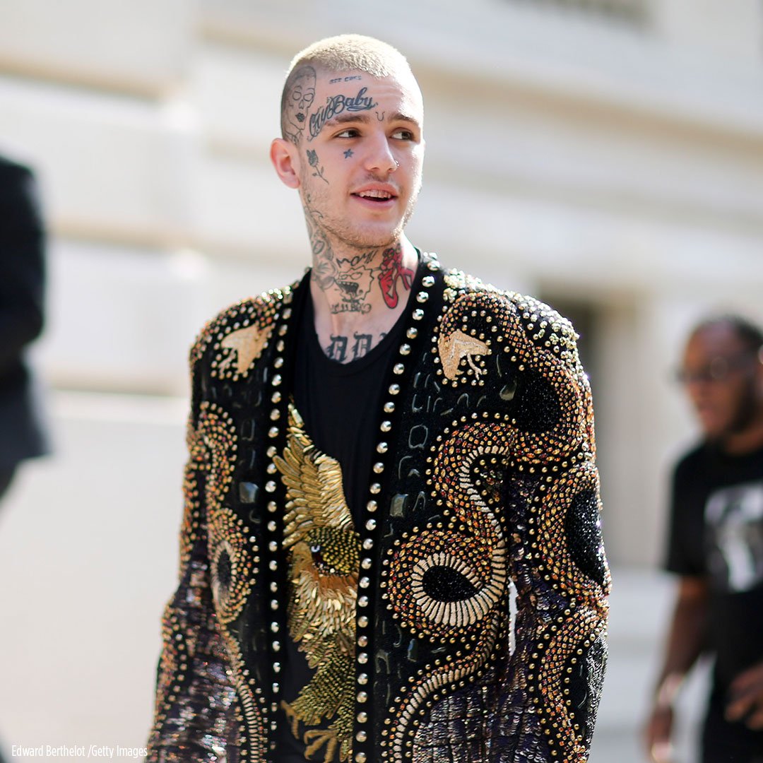 ABC7's tweet photo. Lil Peep, rapper and fashion star, dies at 21; drug overdose suspected https://t.co/pCelNUV8Va https://t.co/yNrjmVPjYo