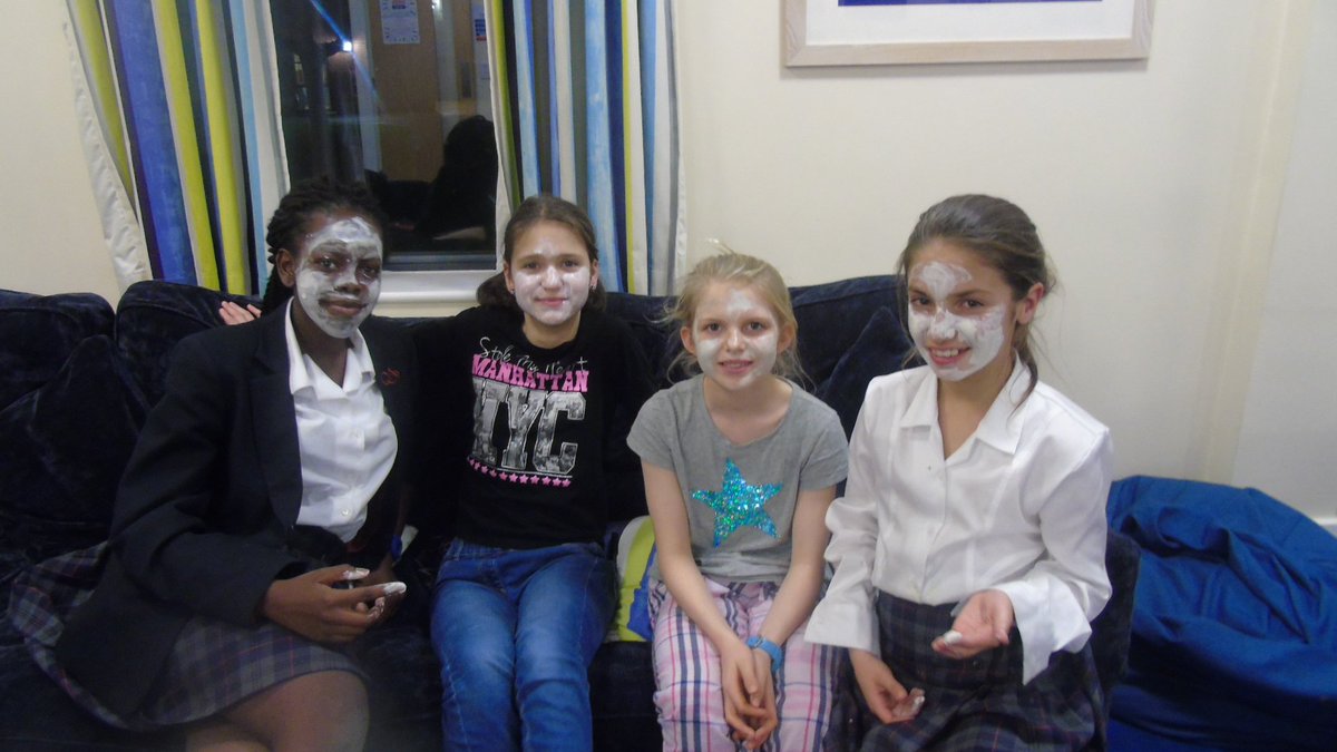 MaddockQAS's tweet photo. We had a lovely relaxing evening at Maddock tonight, with face masks and foot spas! #iloveboarding @QASCaversham https://t.co/MrNrgA0LHw