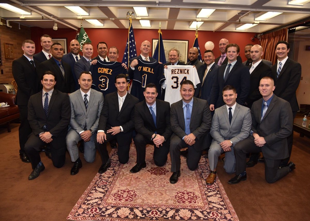NYFinestBeisbol's tweet photo. Finest visited HQ. @NYPDSport @NYPDONeill @NYPDChiefofDept @NYPDnews https://t.co/ZAN7jRPSTw