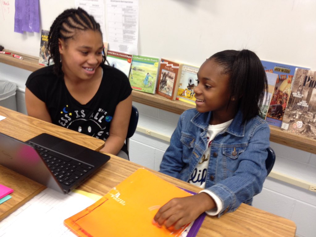 Csdmryan's tweet photo. Fifth graders collaborating to learn about the American Revoluton using https://t.co/q1xva79sga #collaboration #rberoadrunner #Centersd https://t.co/0kJi2Ess9P