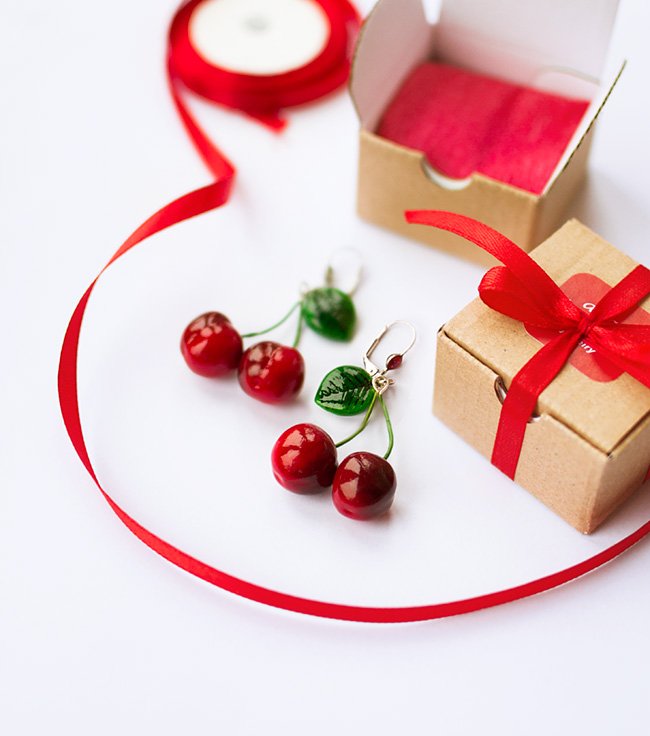 Cherry earrings and shipping before Christmas abrakadabra-ua.blogspot.com/2017/11/cherry… #cherryearrings #jewelry #abrakadabrajewelry #christmasgiftideas #giftideas #shippingtime #cherry