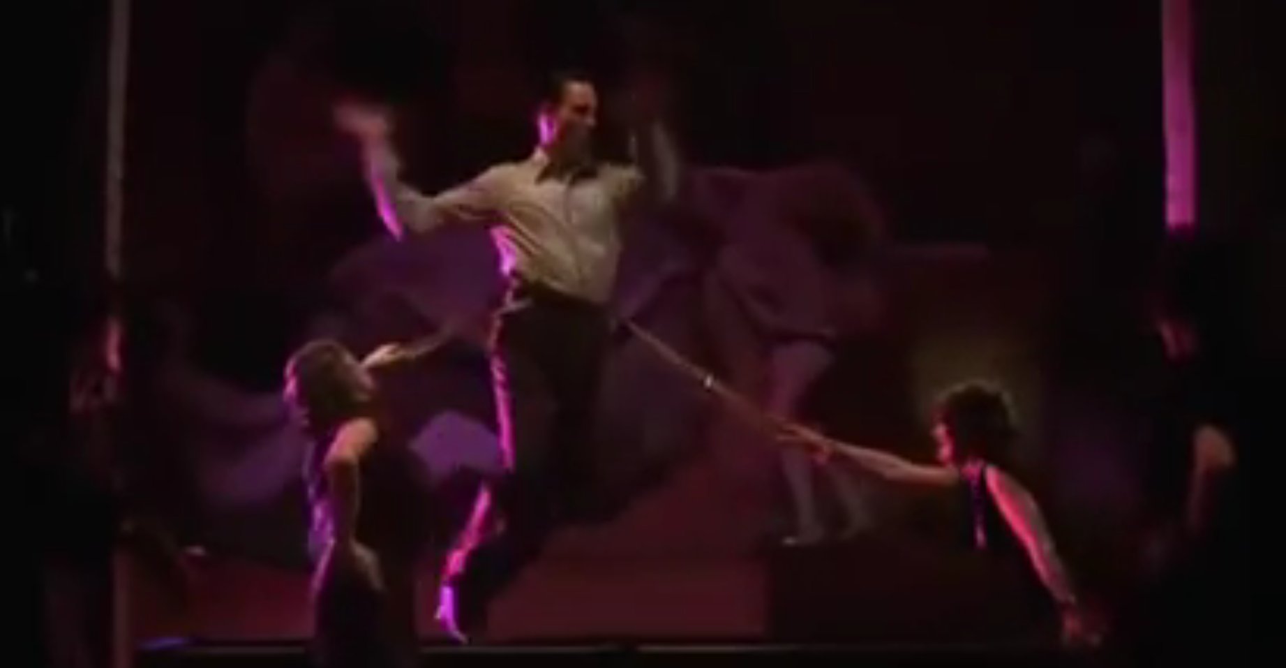Fremmedgørelse tørre Uberettiget Matt Zoller Seitz on Twitter: "Here's Christopher Walken tapdancing in  PENNIES FROM HEAVEN. https://t.co/WlkQ5uHc69 https://t.co/jra4vcddzl" /  Twitter