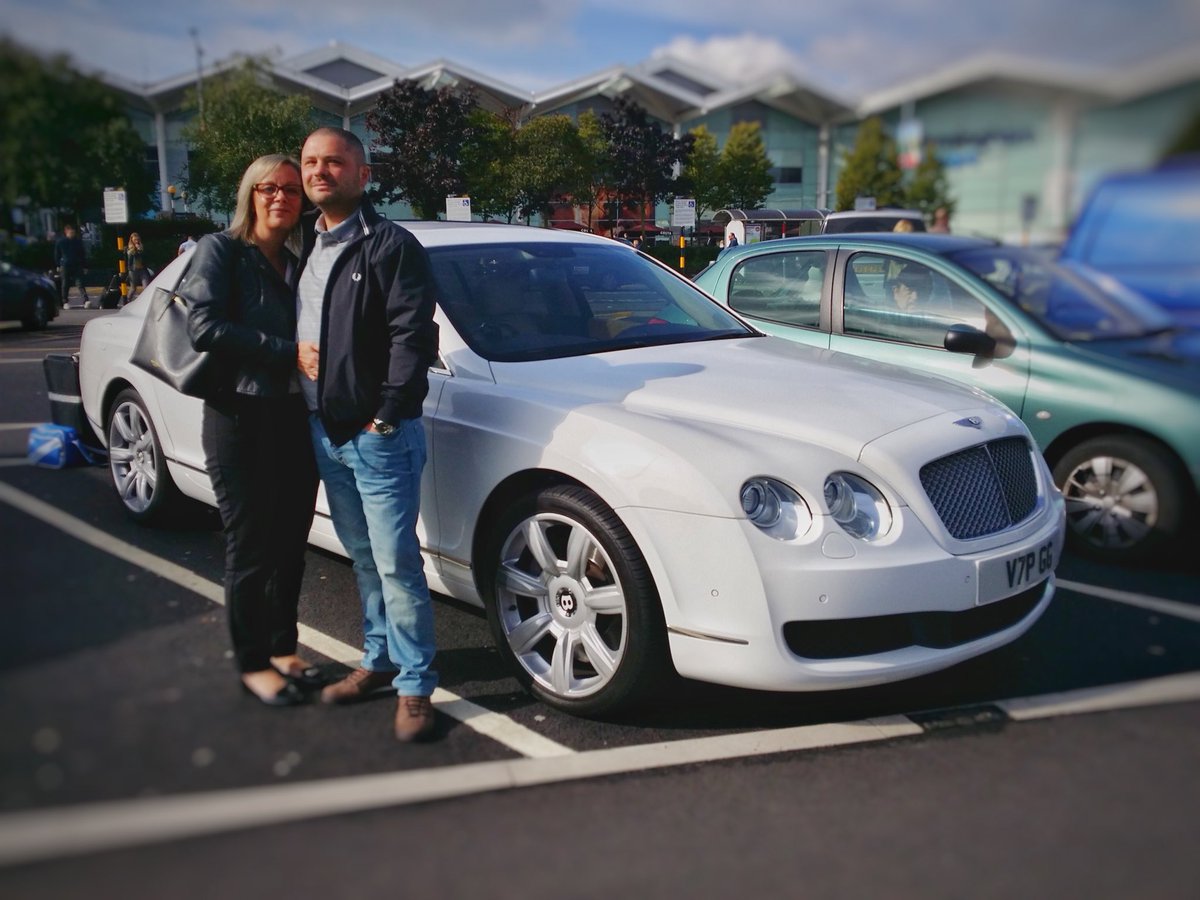 ggcarhire's tweet photo. Happy clients standing next to our Bentley Flying Spur 😁👍🏽

#wolverhamptonhire #carhire #wedding arhire #carporn #bentley #white #flyingspur #ggcarhire #greatgenius #getintouch #bridal #bridegroom https://t.co/GGbUj3WGi8