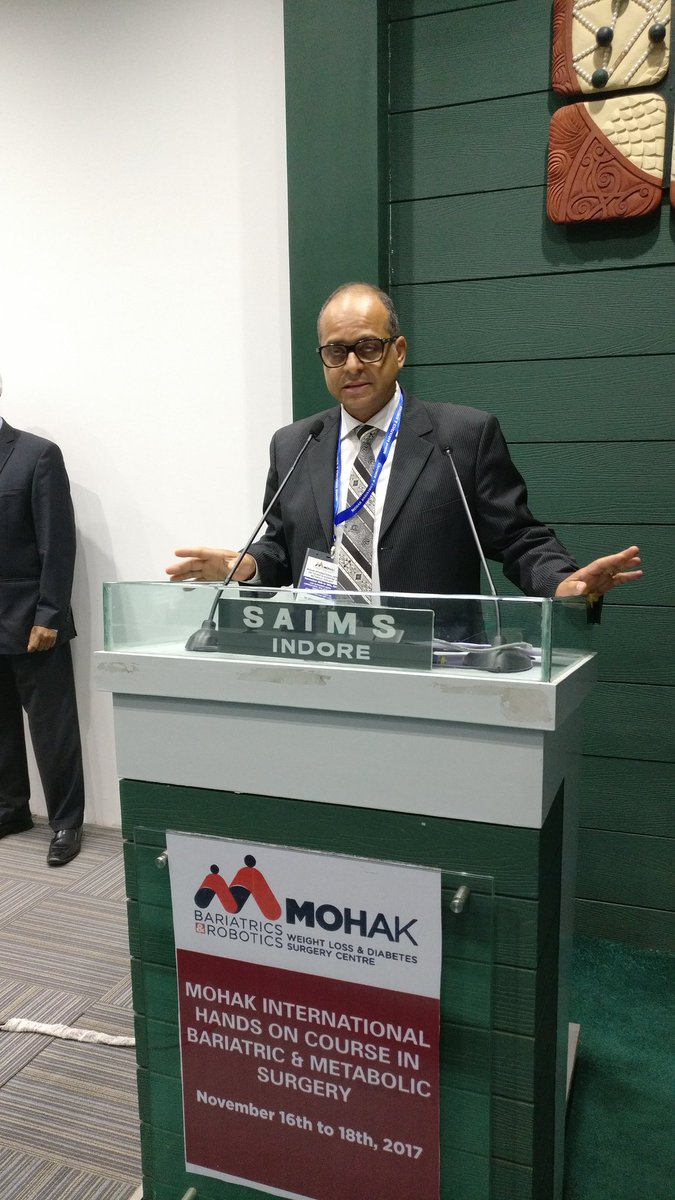 drmohitbhandar1's tweet photo. Dr. @kmahawar, Dr. @KhaledGawdat  and Dr. @Surgery_dubai on podium thanking Team Mohak for creating a great learning environment for aspirants of Bariatric Surgery.
#HandsOnCourse #MohakBariatrics #BariatricSurgery #WLS #DrMohitBhandari #BariatricSurgeons  #BestBariatricCenter https://t.co/0QtyMHVXxu