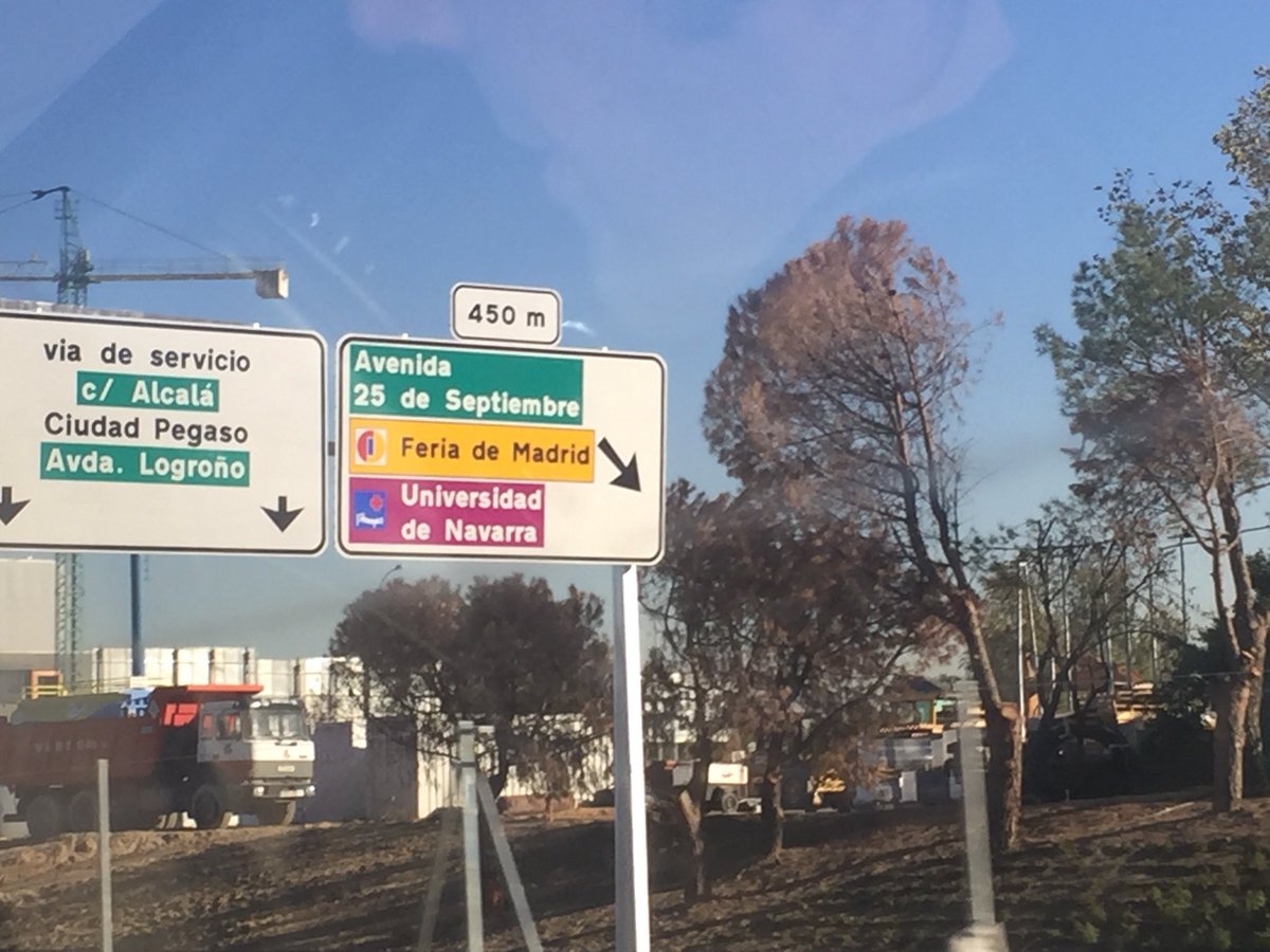 alumni_unav's tweet photo. Los alumni @unav tenéis casi listo vuestro espacio en Madrid, el futuro campus. Y casi a punto @ClinicaNavarra. 

¡Damos fe de ello! https://t.co/HOru4bGIVc